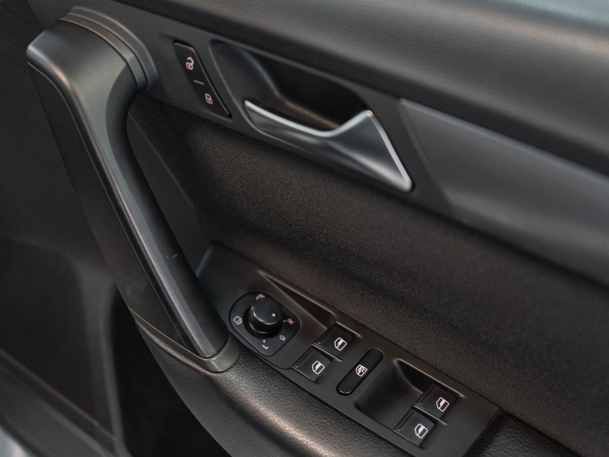 Volkswagen Passat 2011 - фото автомобиля