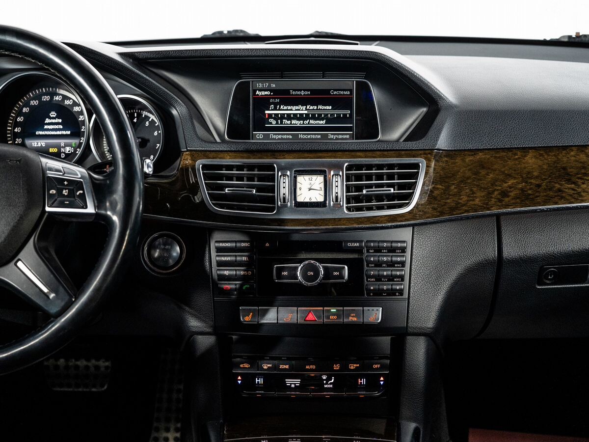 Mercedes-Benz E-Класс 2013 - фото автомобиля