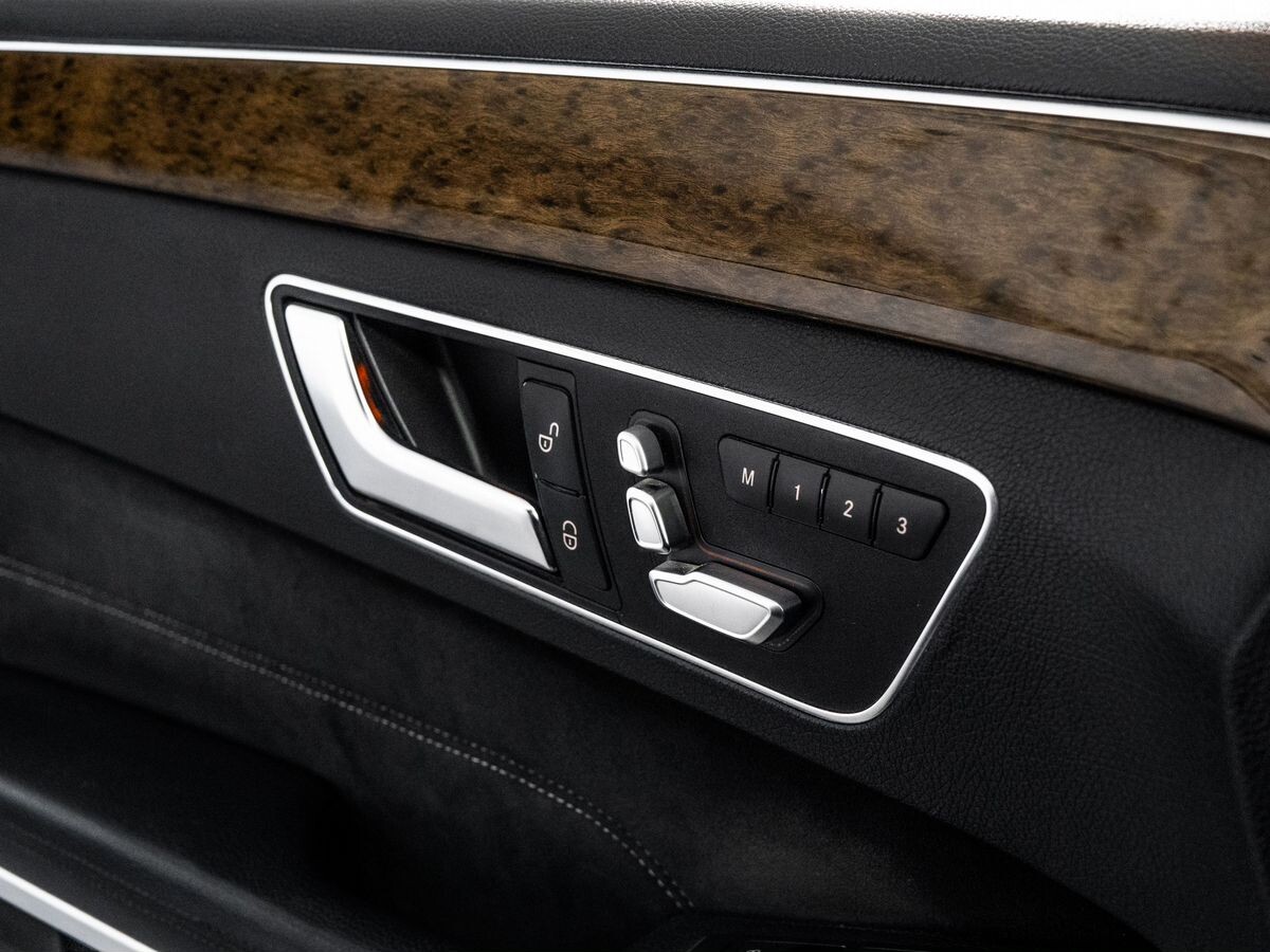 Mercedes-Benz E-Класс 2013 - фото автомобиля