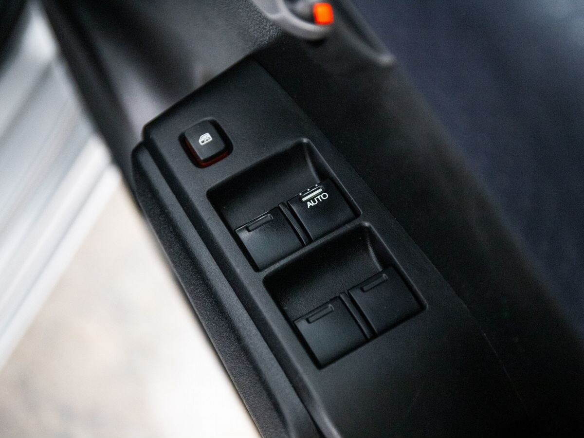 Honda Fit 2010 - фото автомобиля