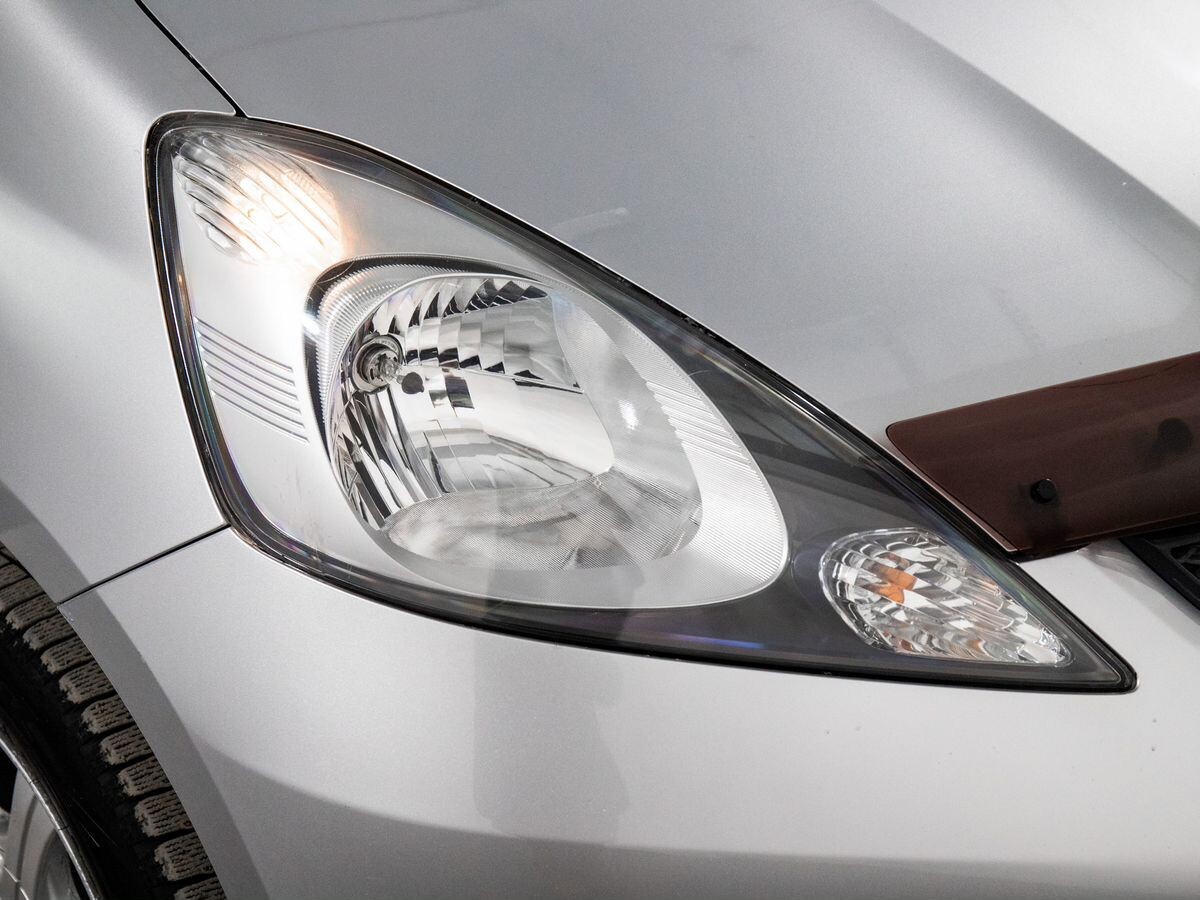 Honda Fit 2010 - фото автомобиля