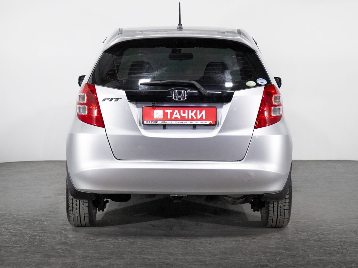 Honda Fit 2010 - фото автомобиля