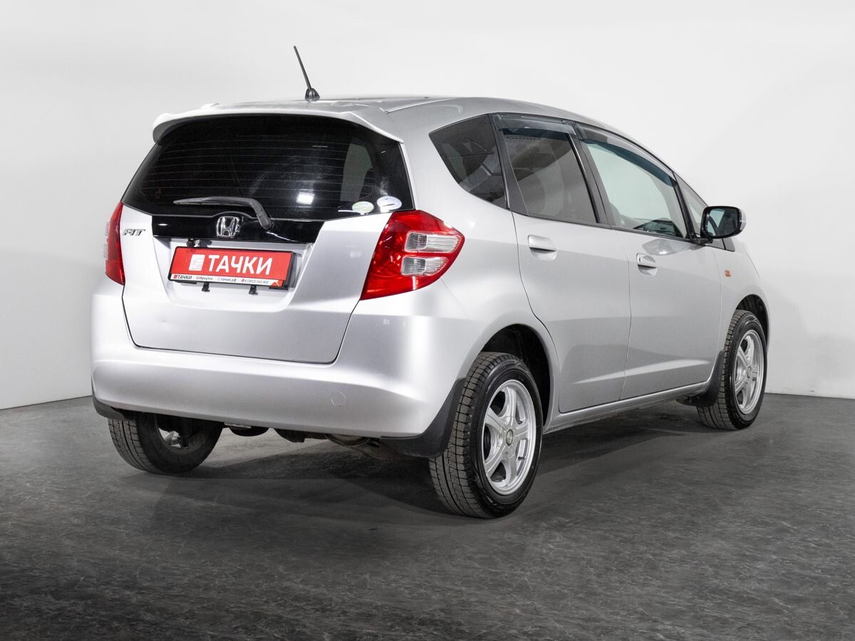 Honda Fit 2010 - фото автомобиля