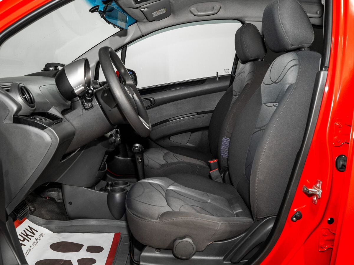 Chevrolet Spark 2011 - фото автомобиля