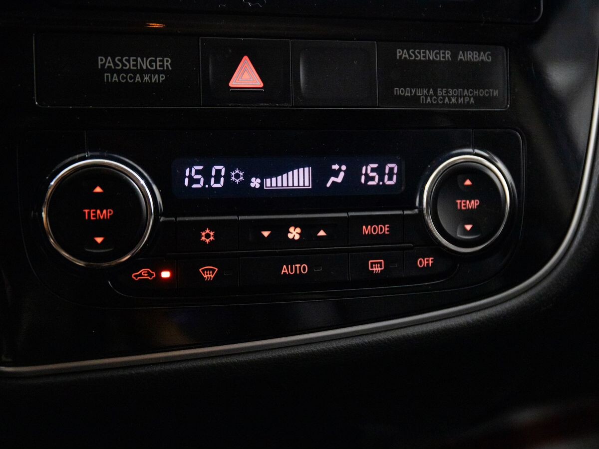 Mitsubishi Outlander 2012 - фото автомобиля