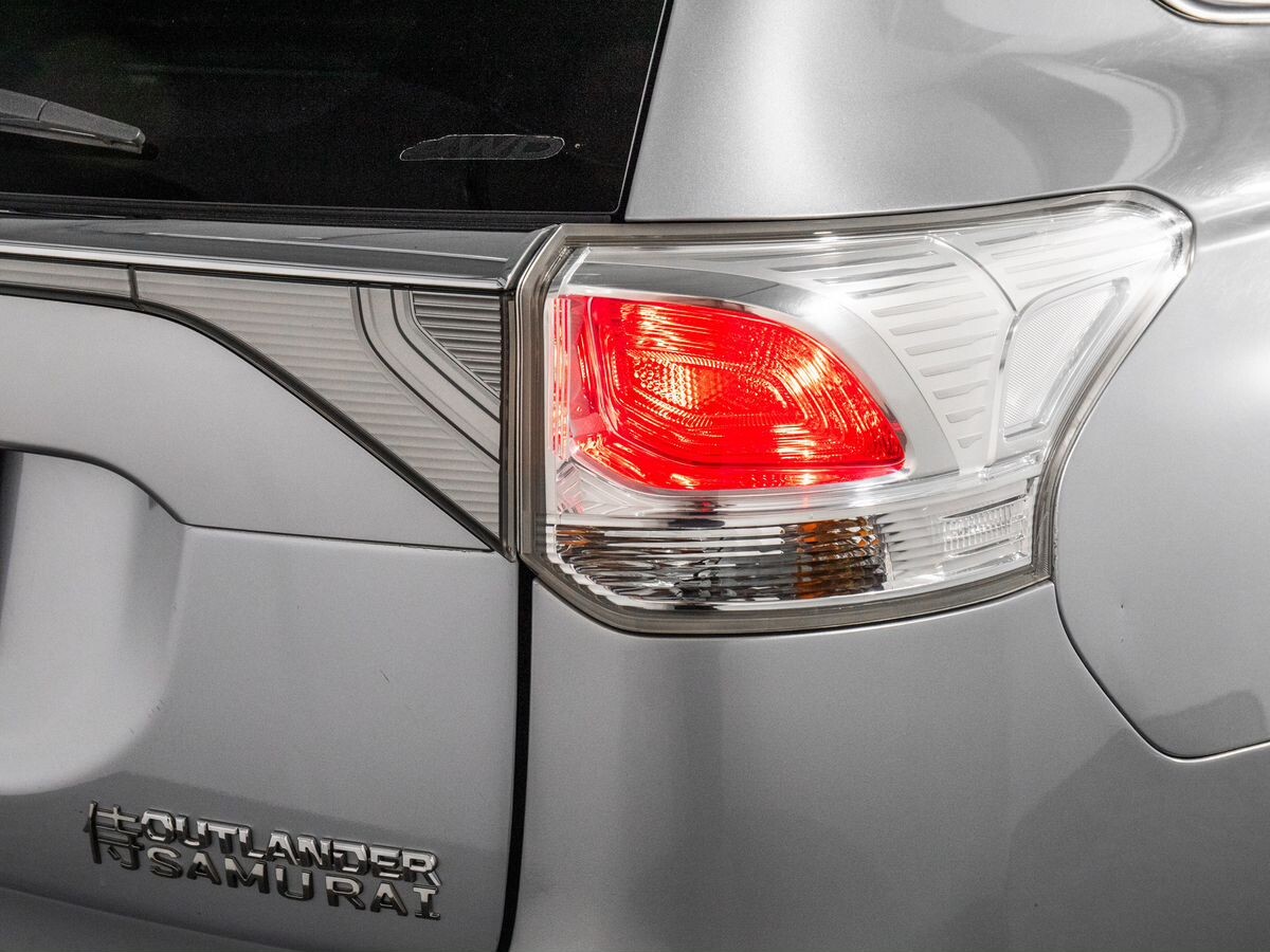 Mitsubishi Outlander 2012 - фото автомобиля