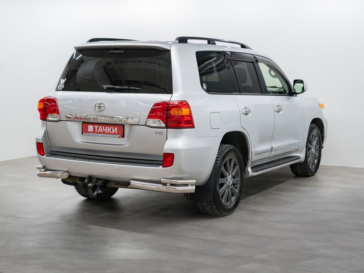 Toyota Land Cruiser 2012 - фото автомобиля