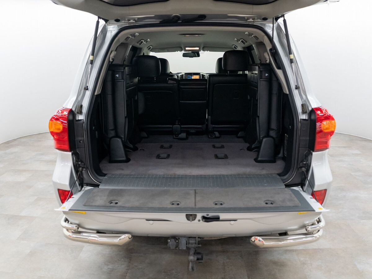 Toyota Land Cruiser 2012 - фото автомобиля