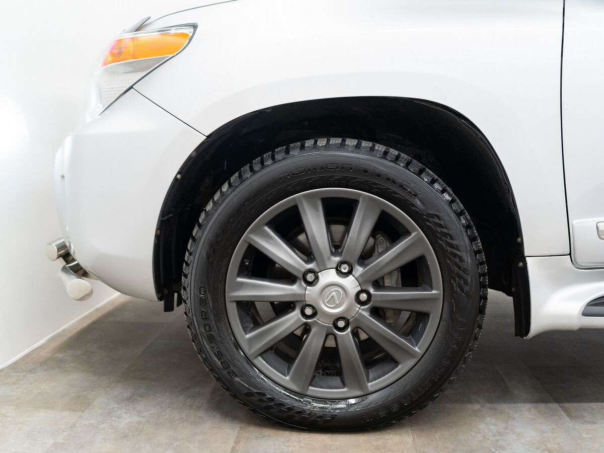 Toyota Land Cruiser 2012 - фото автомобиля