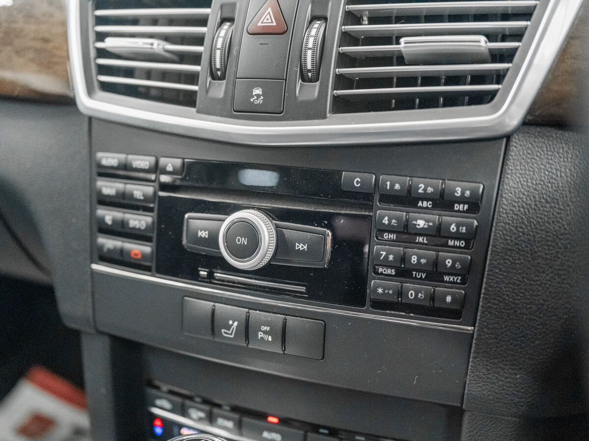 Mercedes-Benz E-Класс 2009 - фото автомобиля