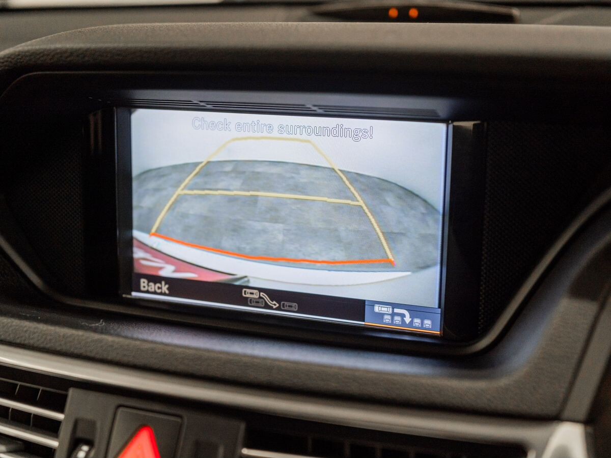 Mercedes-Benz E-Класс 2009 - фото автомобиля