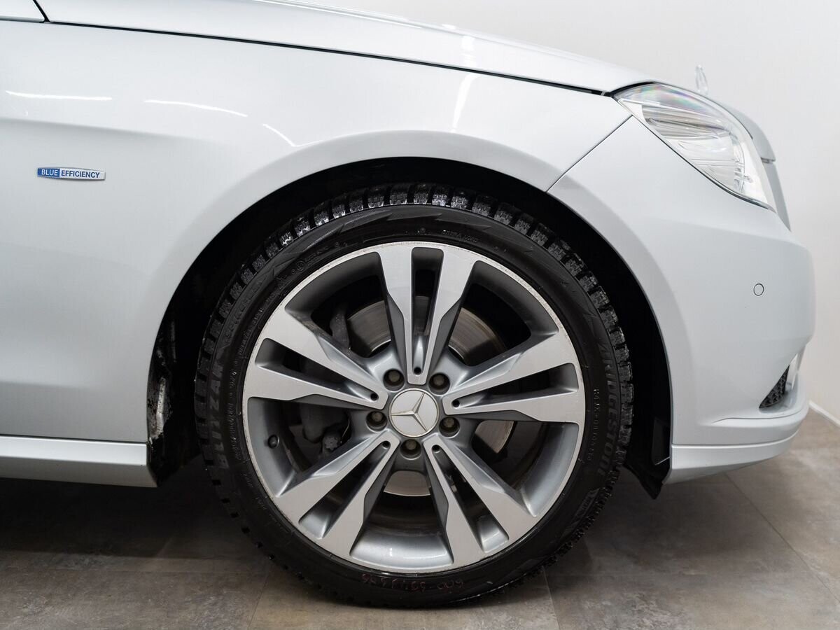 Mercedes-Benz E-Класс 2009 - фото автомобиля