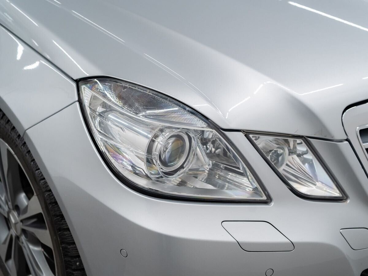 Mercedes-Benz E-Класс 2009 - фото автомобиля