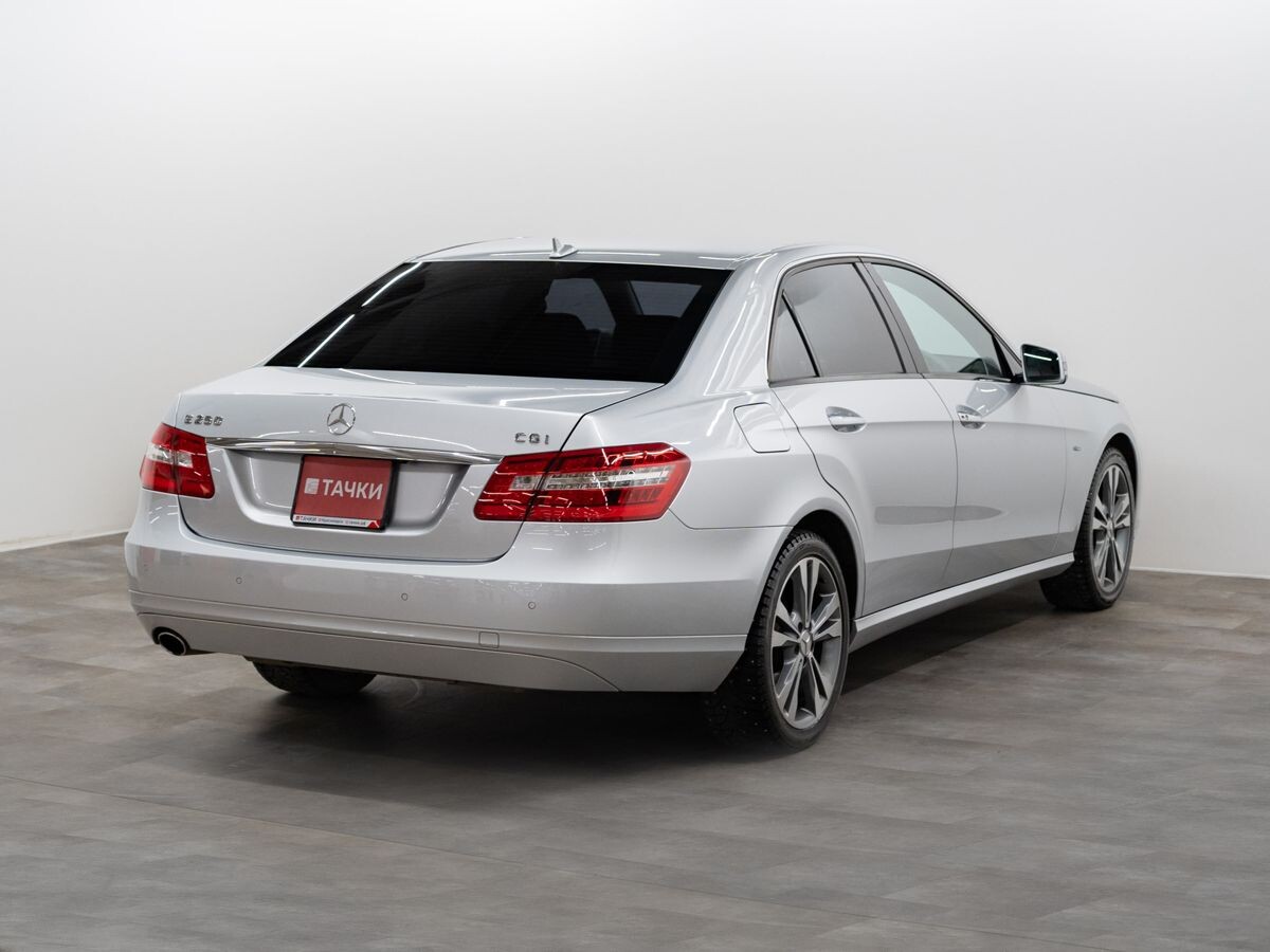 Mercedes-Benz E-Класс 2009 - фото автомобиля