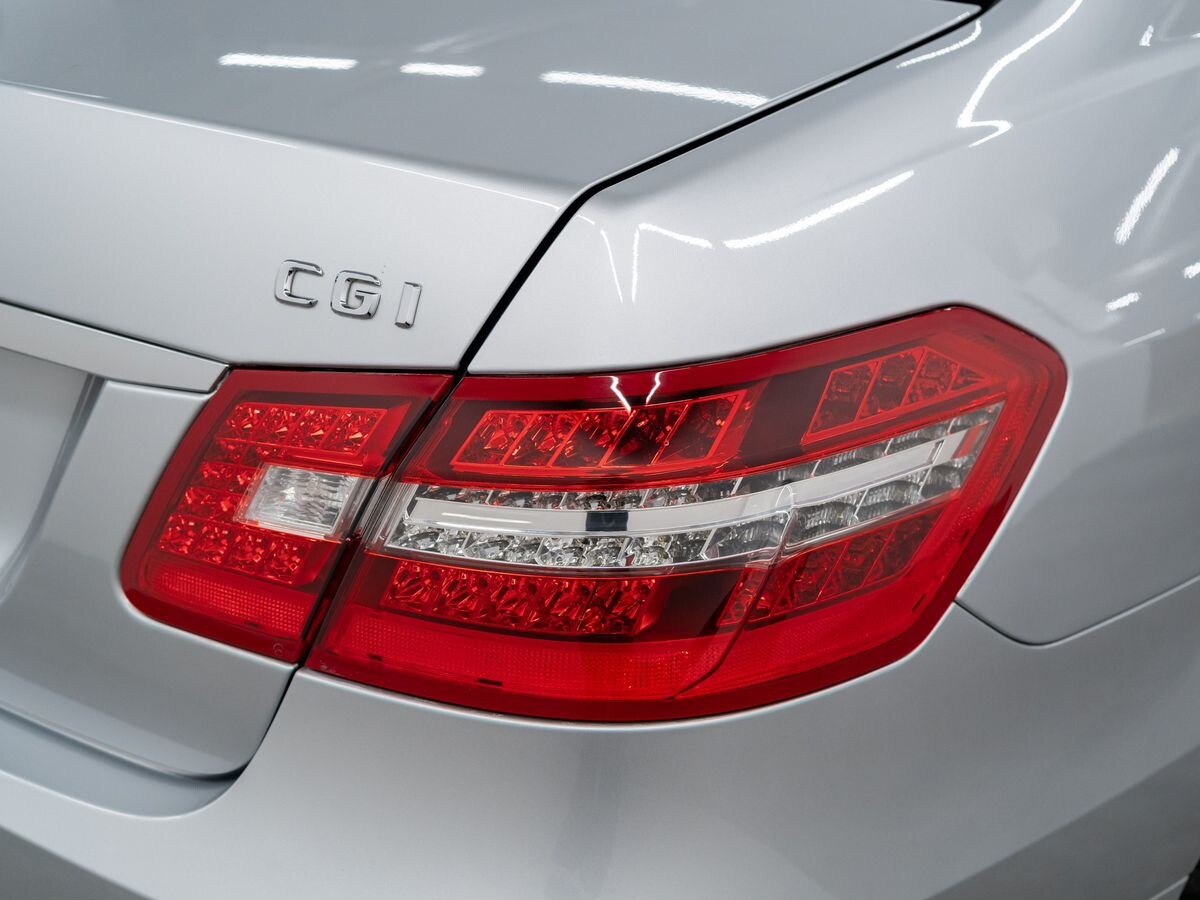 Mercedes-Benz E-Класс 2009 - фото автомобиля