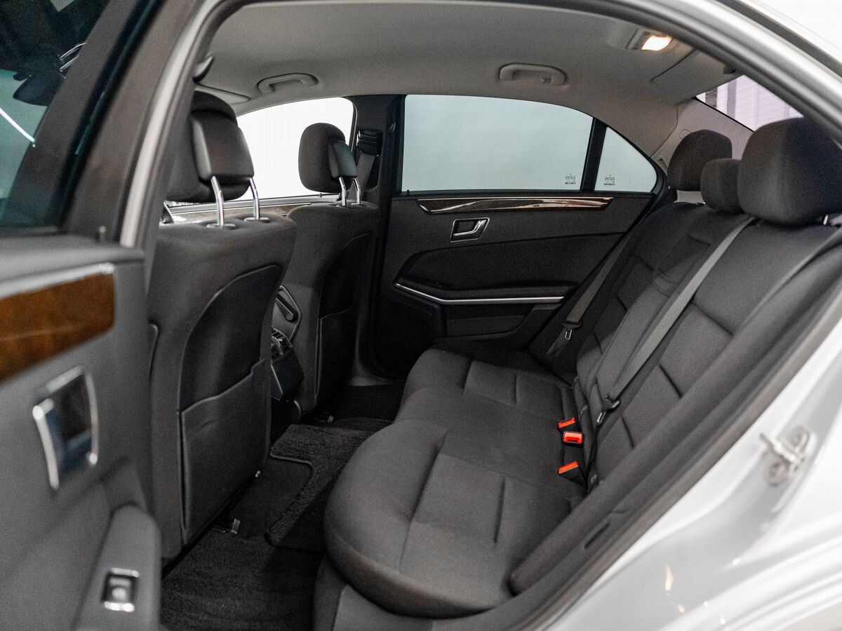 Mercedes-Benz E-Класс 2009 - фото автомобиля