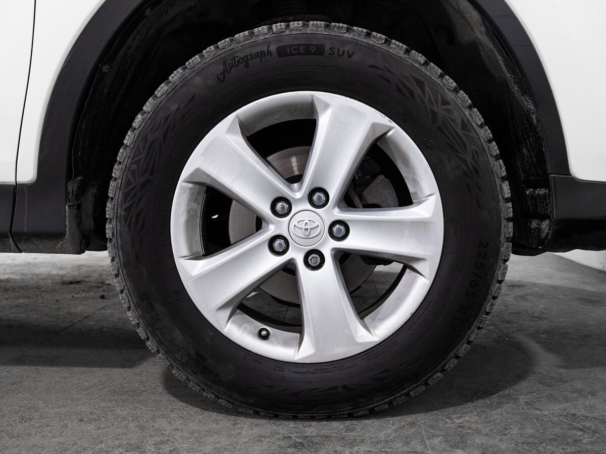 Toyota RAV4 2013 - фото автомобиля