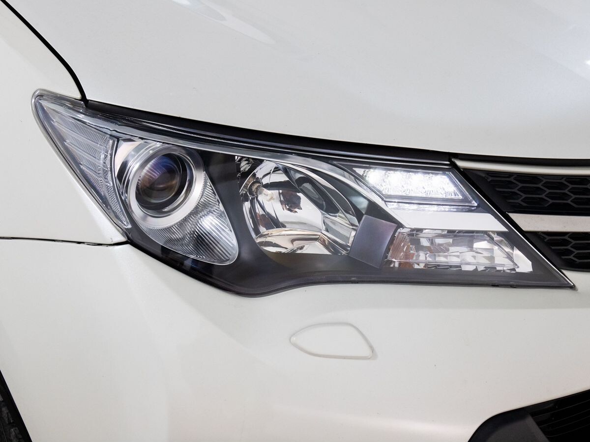 Toyota RAV4 2013 - фото автомобиля