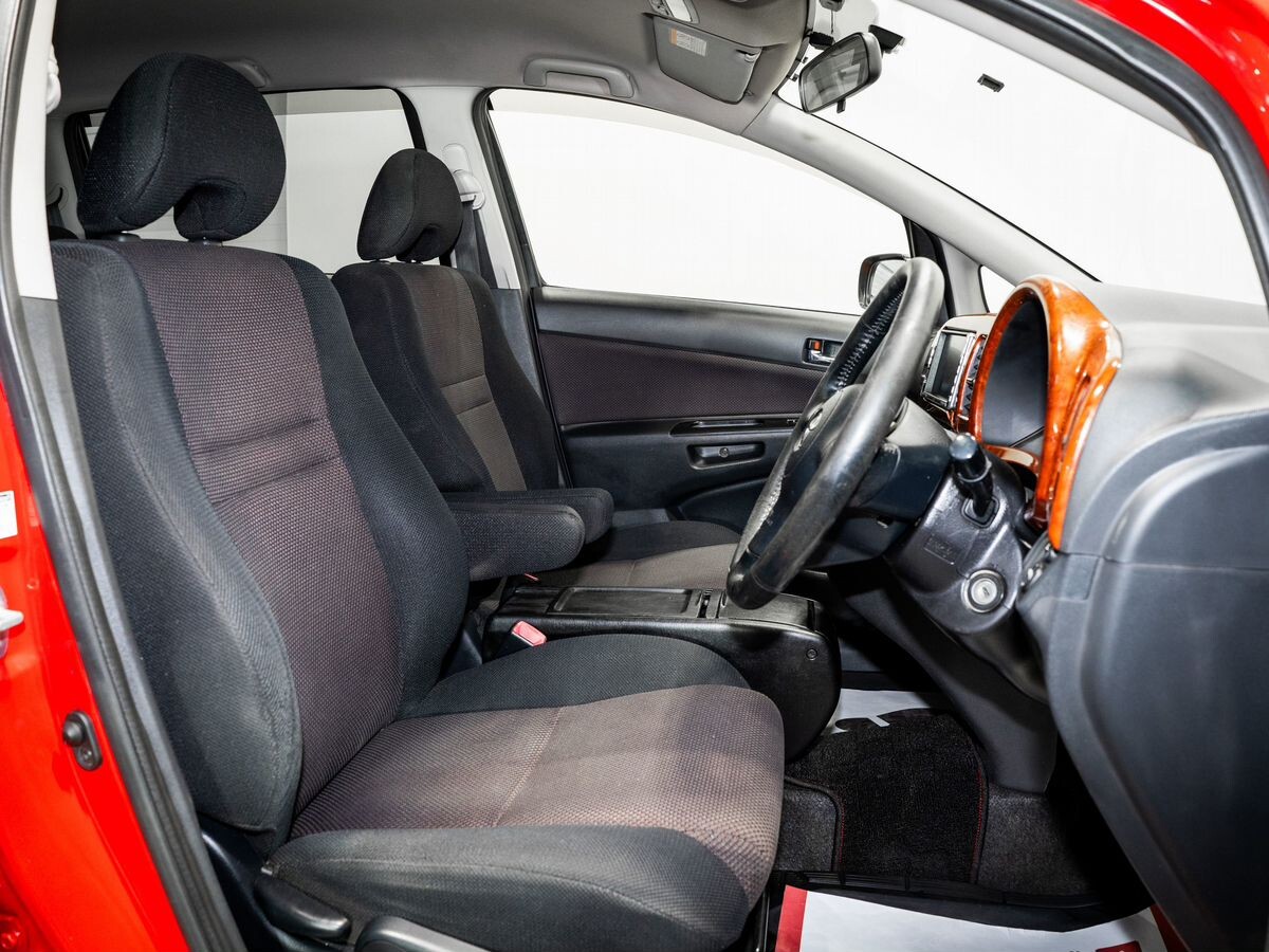 Toyota Wish 2007 - фото автомобиля