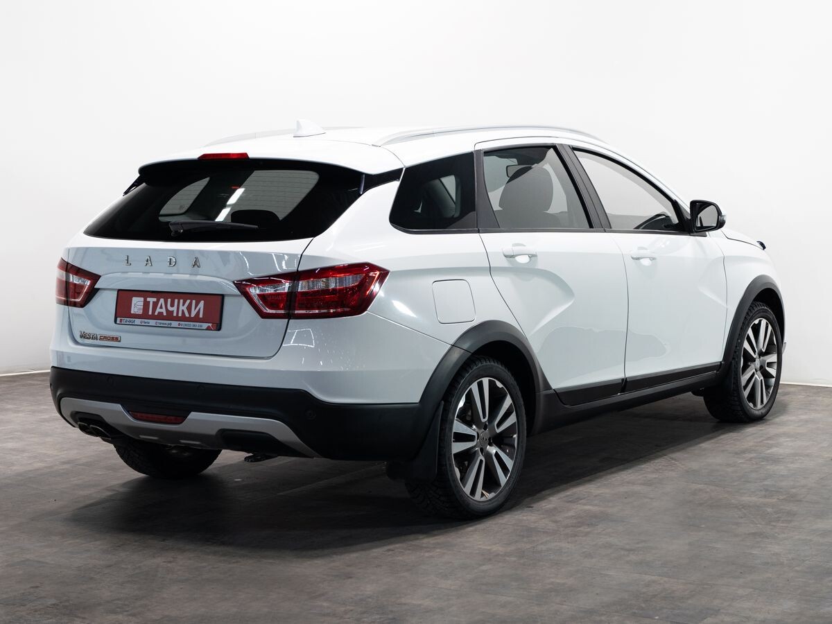 Lada (ВАЗ) Vesta 2019 - фото автомобиля