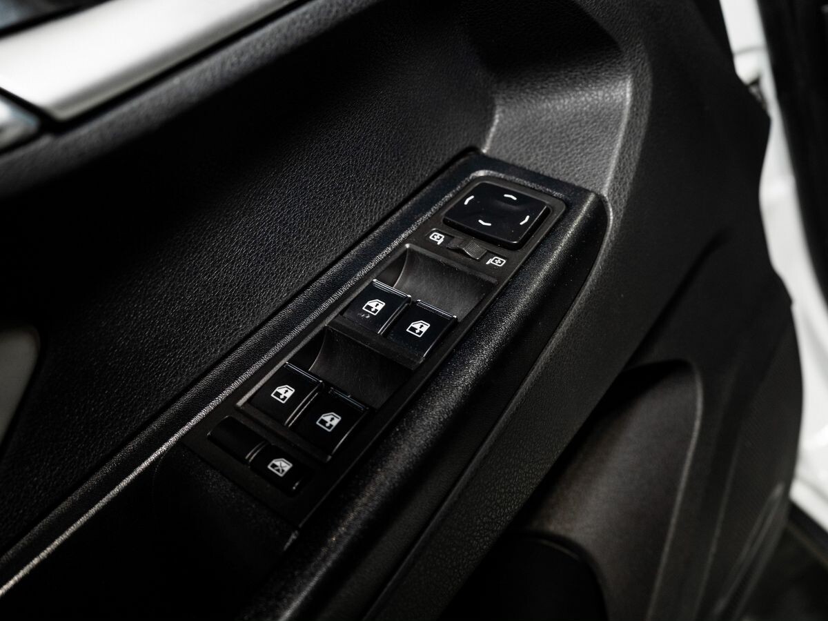 Lada (ВАЗ) Vesta 2019 - фото автомобиля