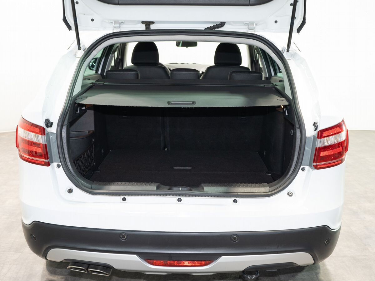 Lada (ВАЗ) Vesta 2019 - фото автомобиля