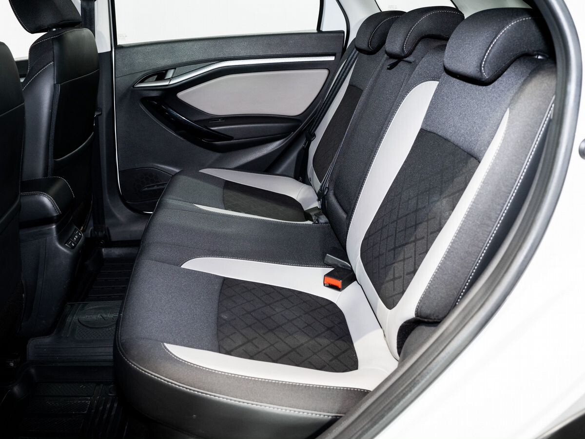 Lada (ВАЗ) Vesta 2019 - фото автомобиля