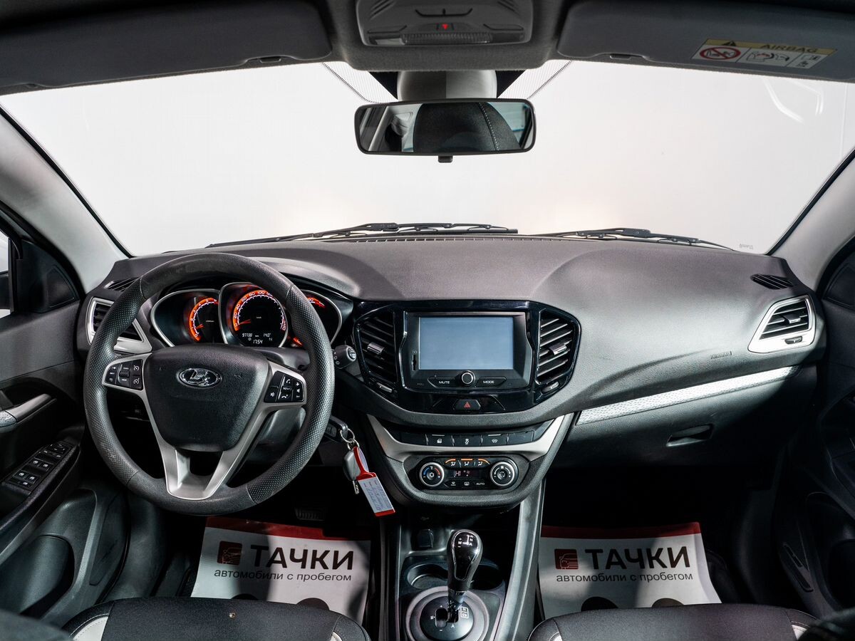 Lada (ВАЗ) Vesta 2019 - фото автомобиля