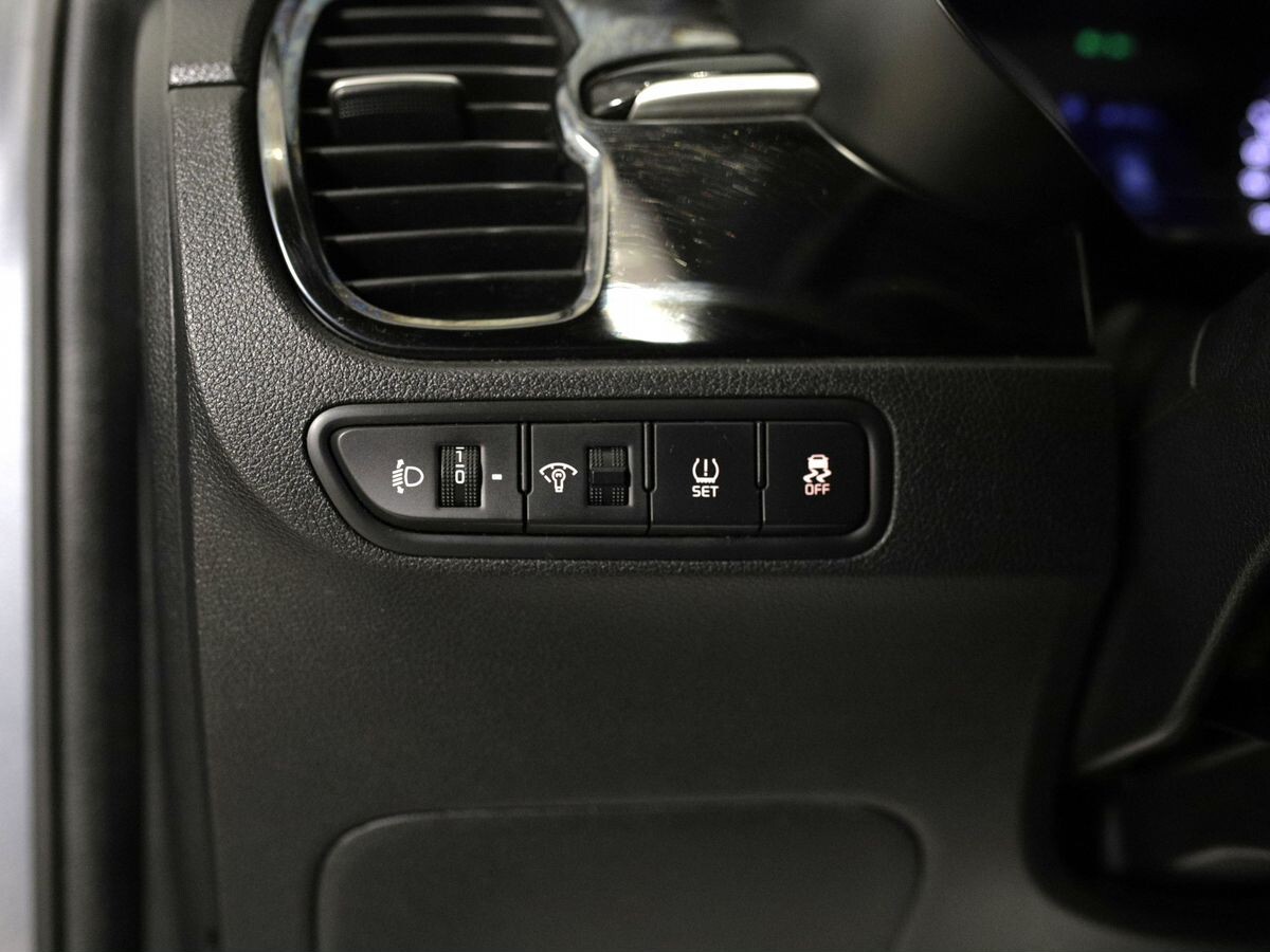 Kia Rio 2020 - фото автомобиля