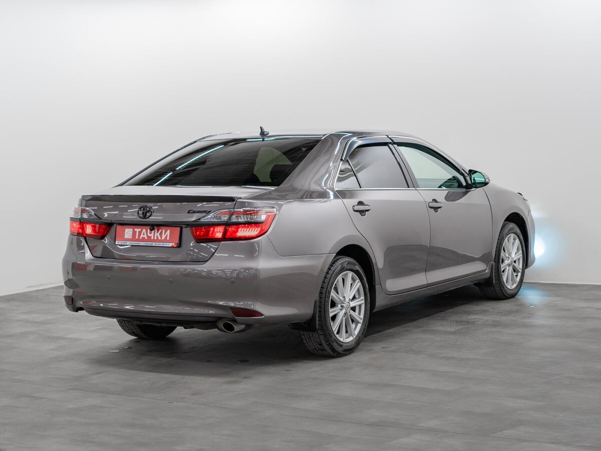 Toyota Camry 2014 - фото автомобиля