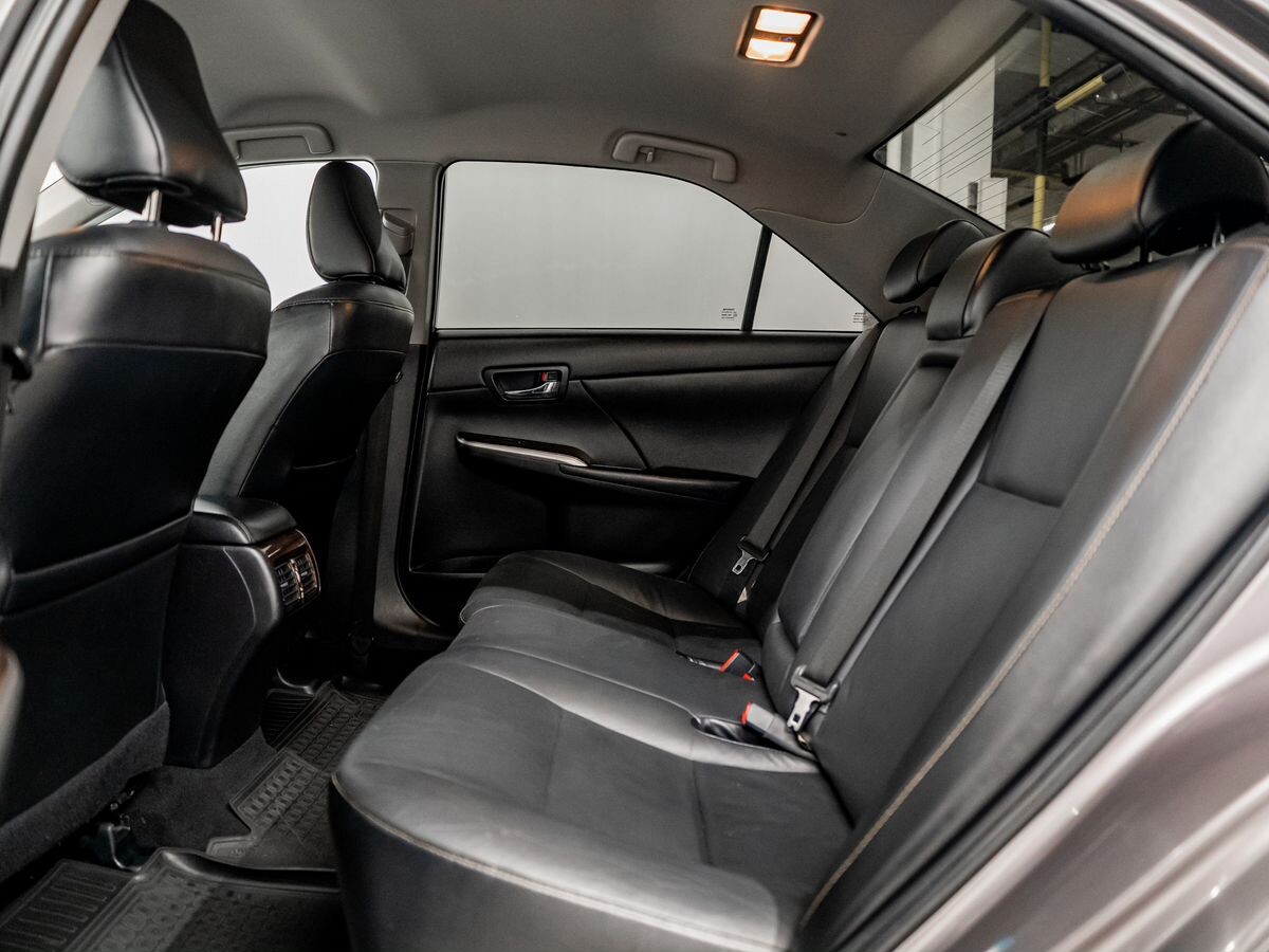 Toyota Camry 2014 - фото автомобиля