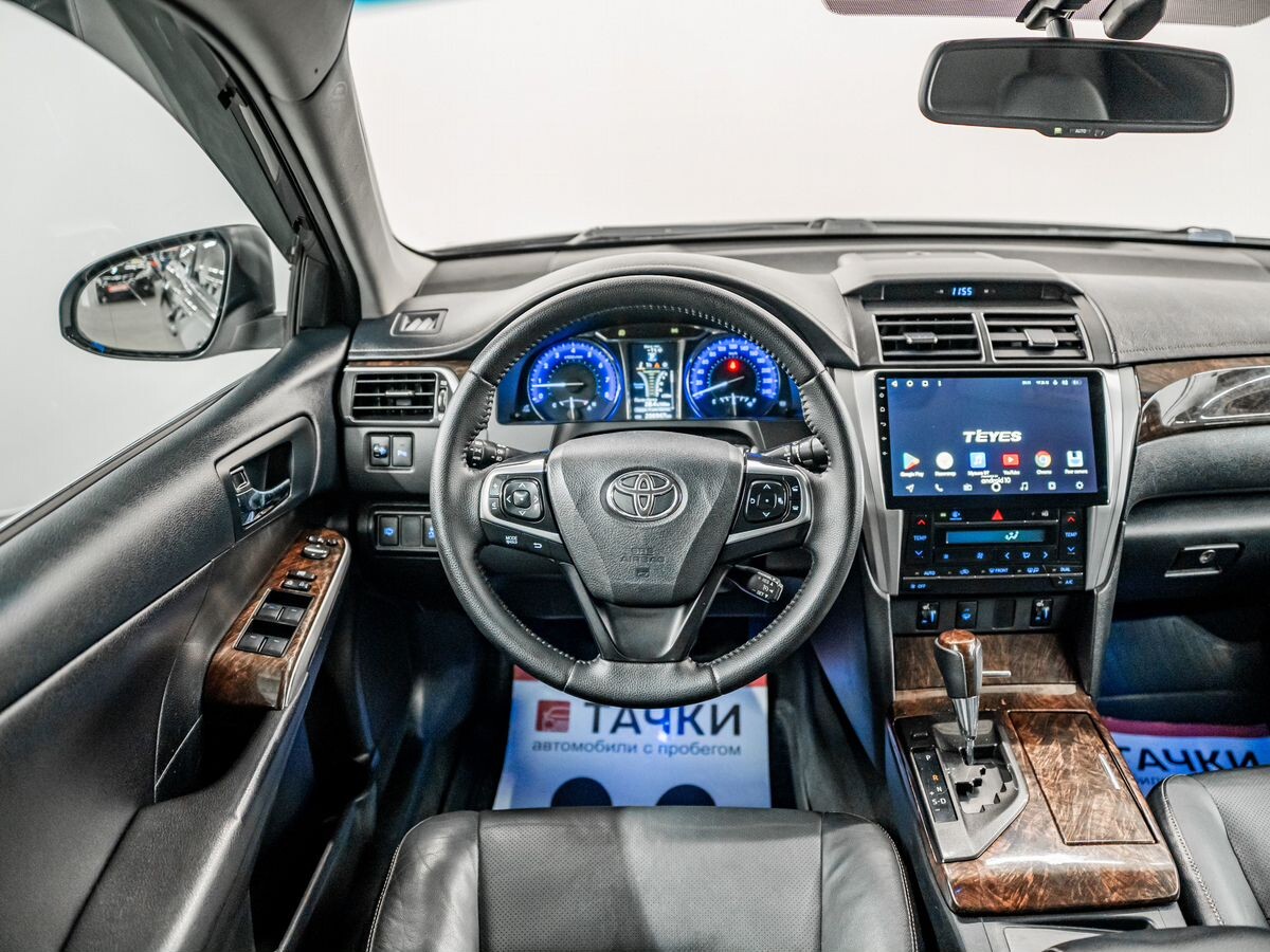 Toyota Camry 2014 - фото автомобиля