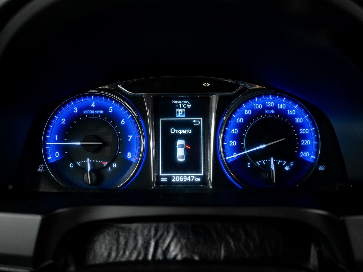 Toyota Camry 2014 - фото автомобиля