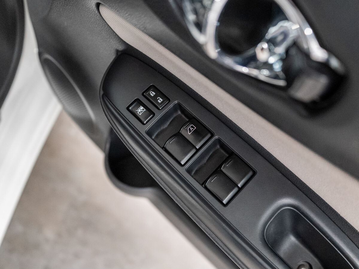 Nissan Note 2018 - фото автомобиля