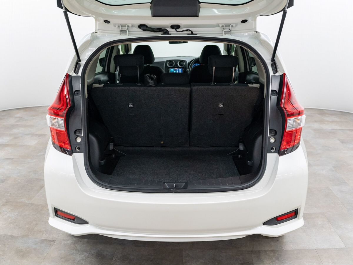 Nissan Note 2018 - фото автомобиля