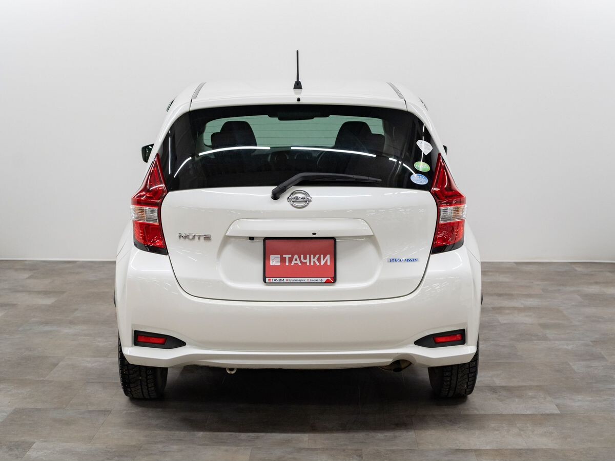 Nissan Note 2018 - фото автомобиля