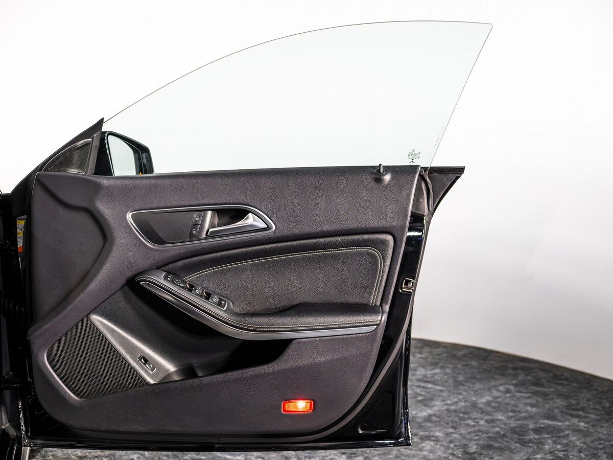 Mercedes-Benz CLA 2014 - фото автомобиля