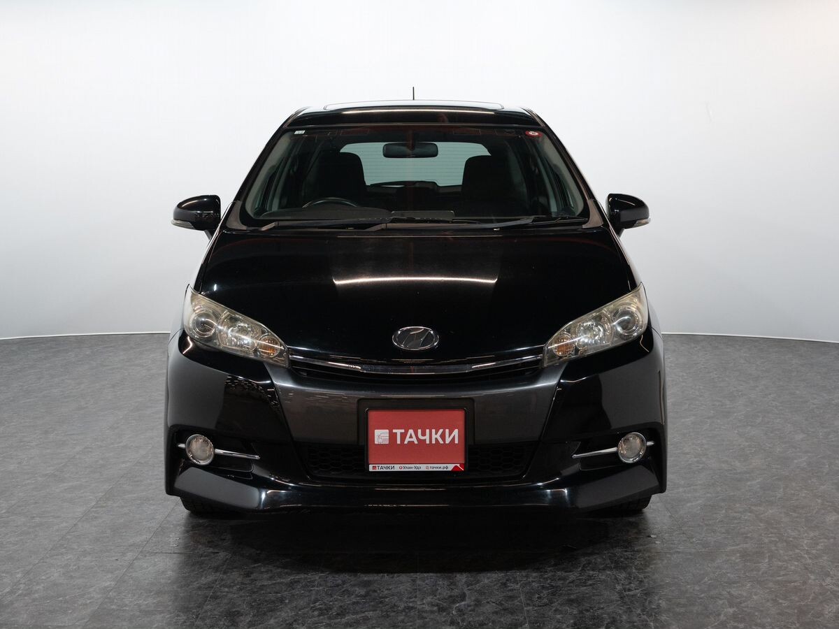 Toyota Wish 2012 - фото автомобиля