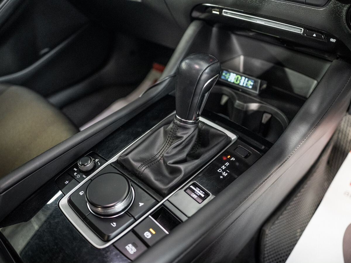 Mazda 3 2019 - фото автомобиля