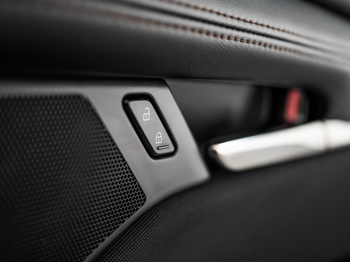 Mazda 3 2019 - фото автомобиля