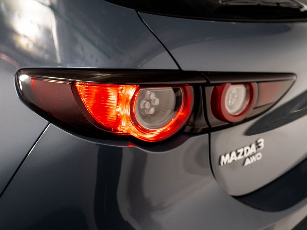 Mazda 3 2019 - фото автомобиля