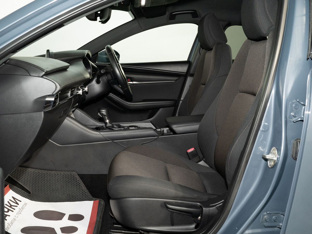 Mazda 3 2019 - фото автомобиля