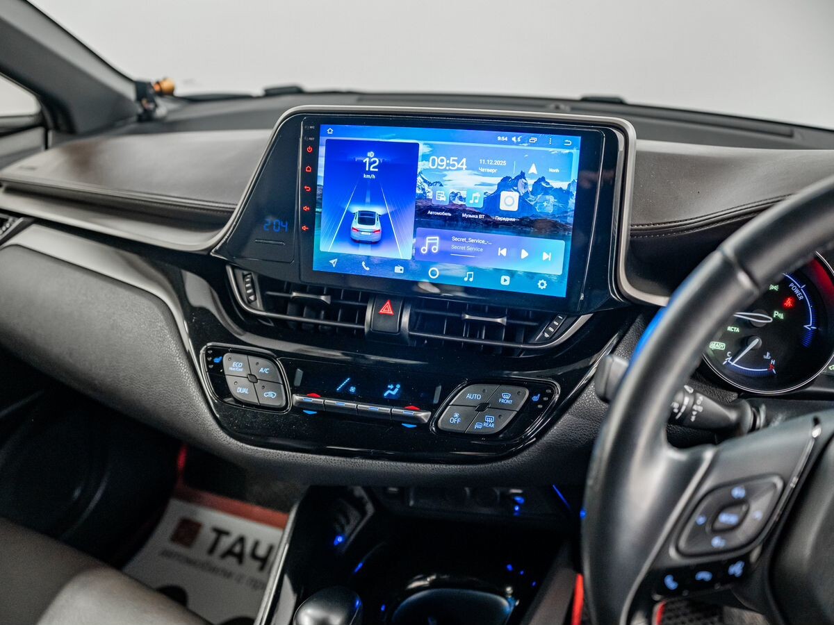 Toyota C-HR 2018 - фото автомобиля