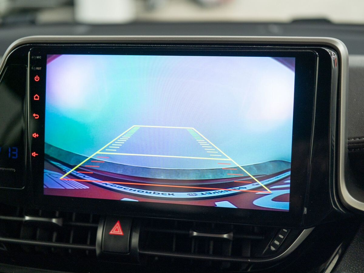 Toyota C-HR 2018 - фото автомобиля