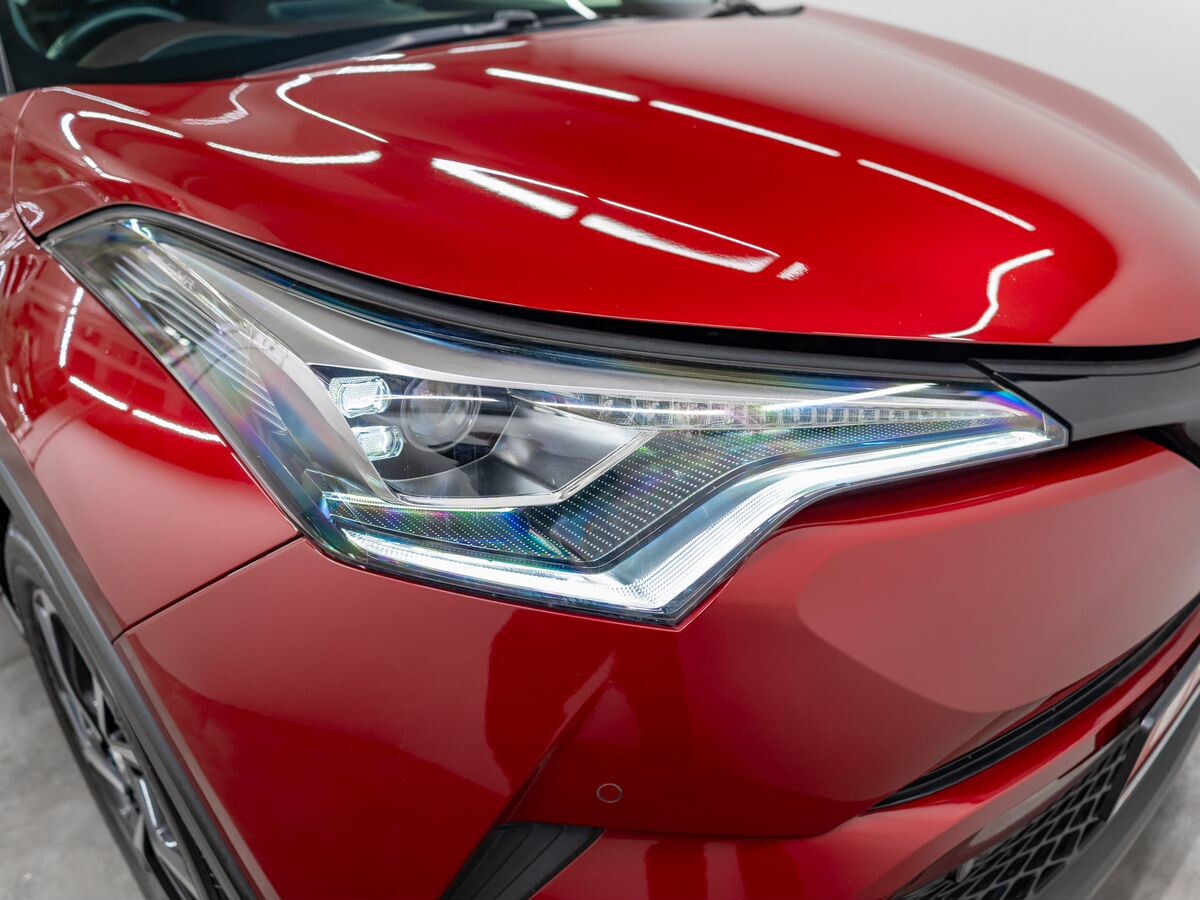 Toyota C-HR 2018 - фото автомобиля
