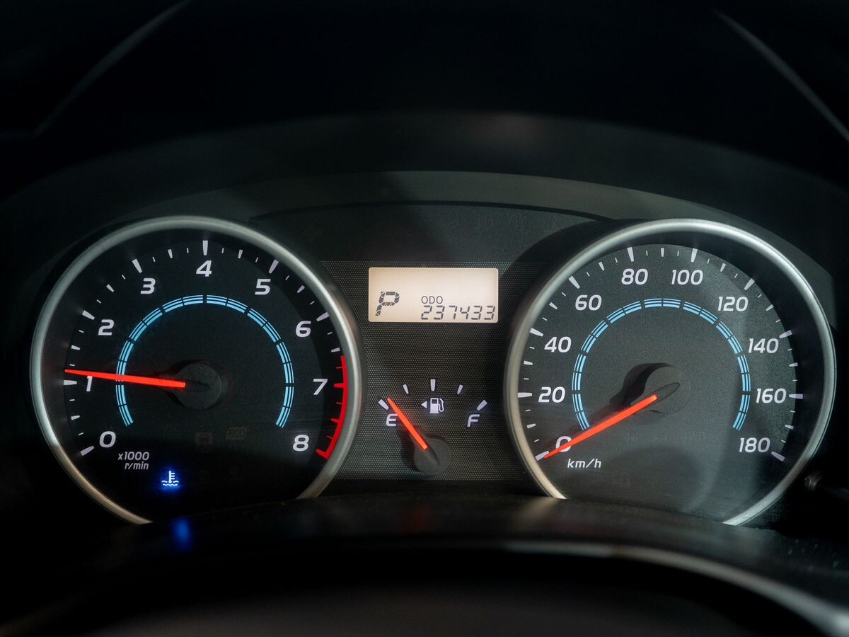 Toyota Wish 2009 - фото автомобиля