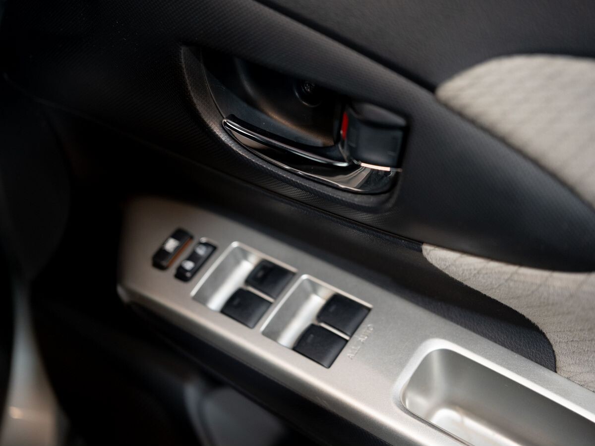 Toyota Wish 2009 - фото автомобиля