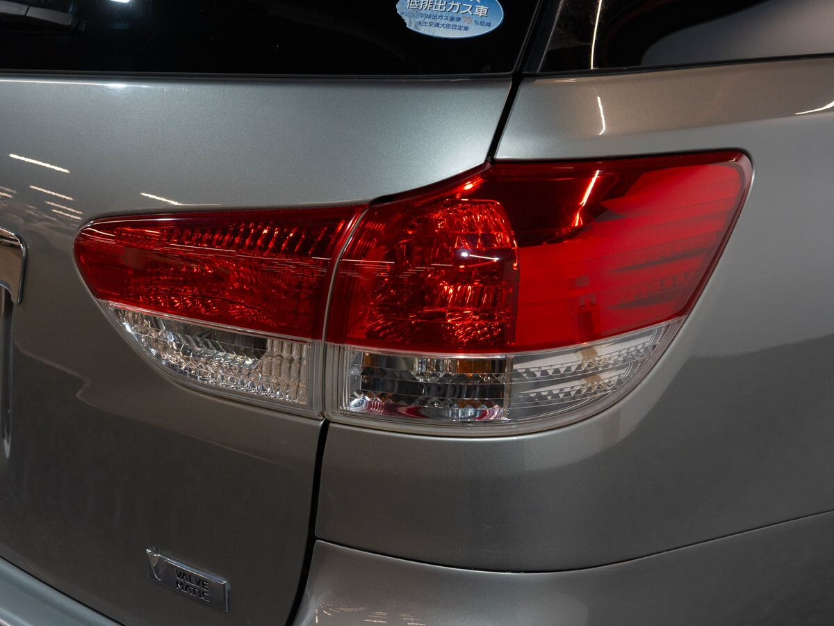 Toyota Wish 2009 - фото автомобиля