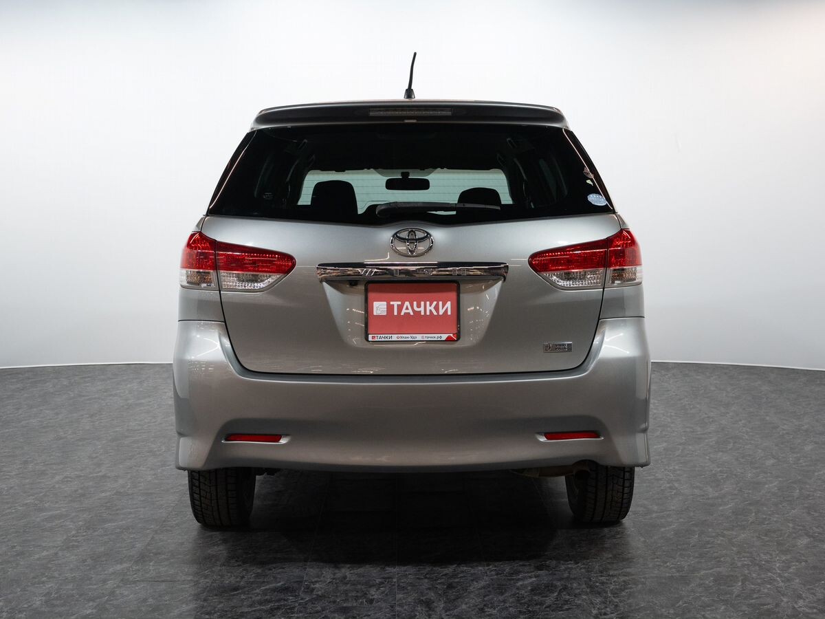 Toyota Wish 2009 - фото автомобиля