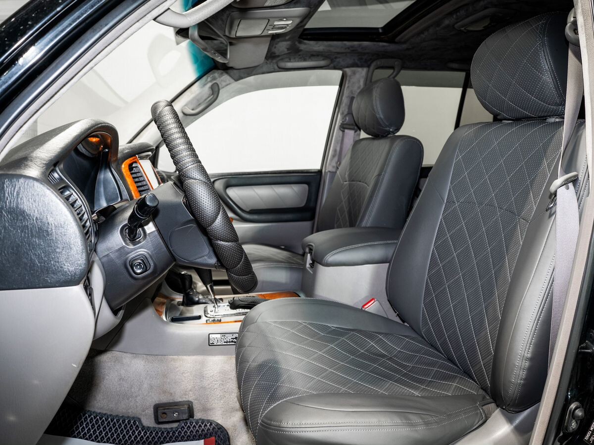 Toyota Land Cruiser 2006 - фото автомобиля